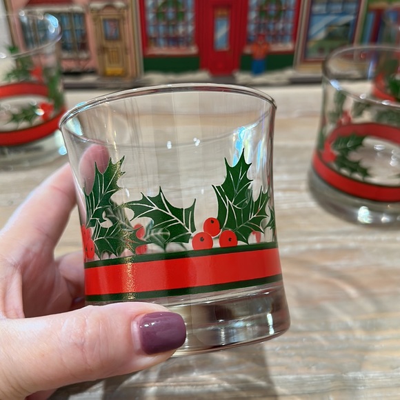 Vintage 1989 Libbey Set of 4 Holly & Berries Glasses & Box - Picture 3 of 16